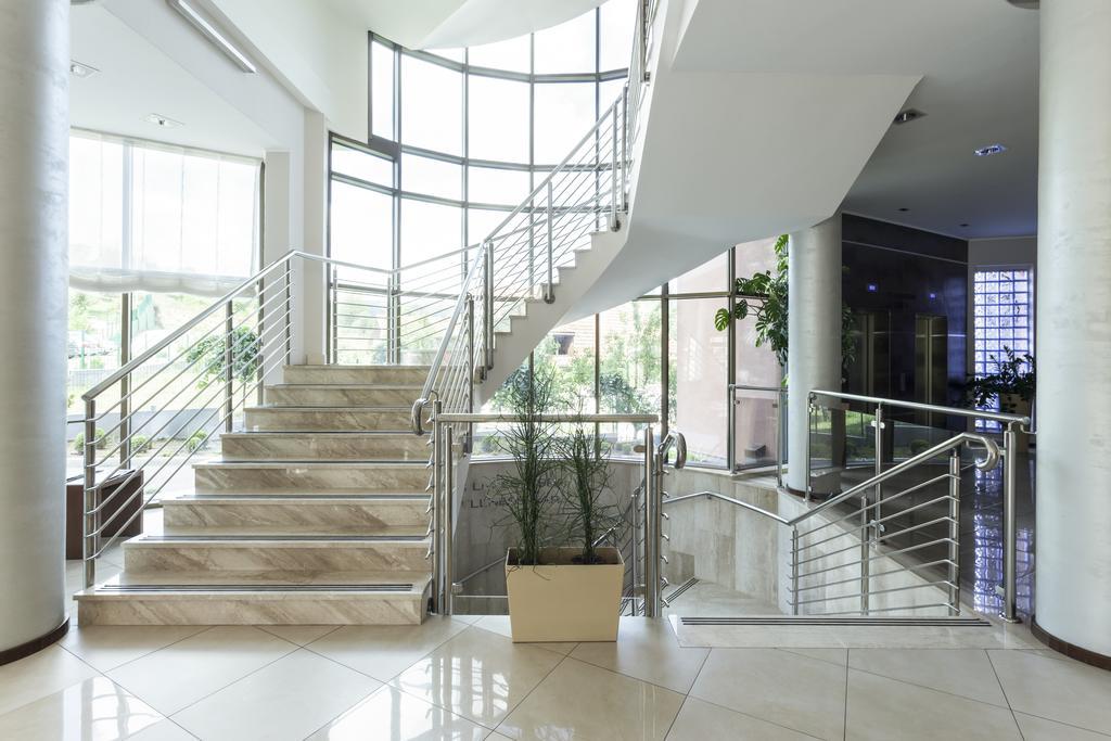Hotel Premier Aqua - Adults Only Vrdnik Exterior foto Interior of the university