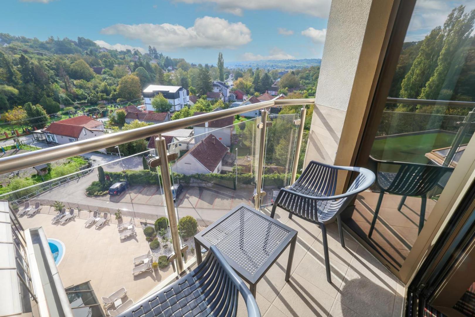 Hotel Premier Aqua - Adults Only Vrdnik Exterior foto A balcony