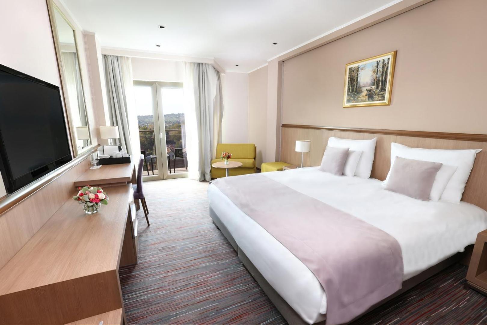 Hotel Premier Aqua - Adults Only Vrdnik Exterior foto A room at the hotel